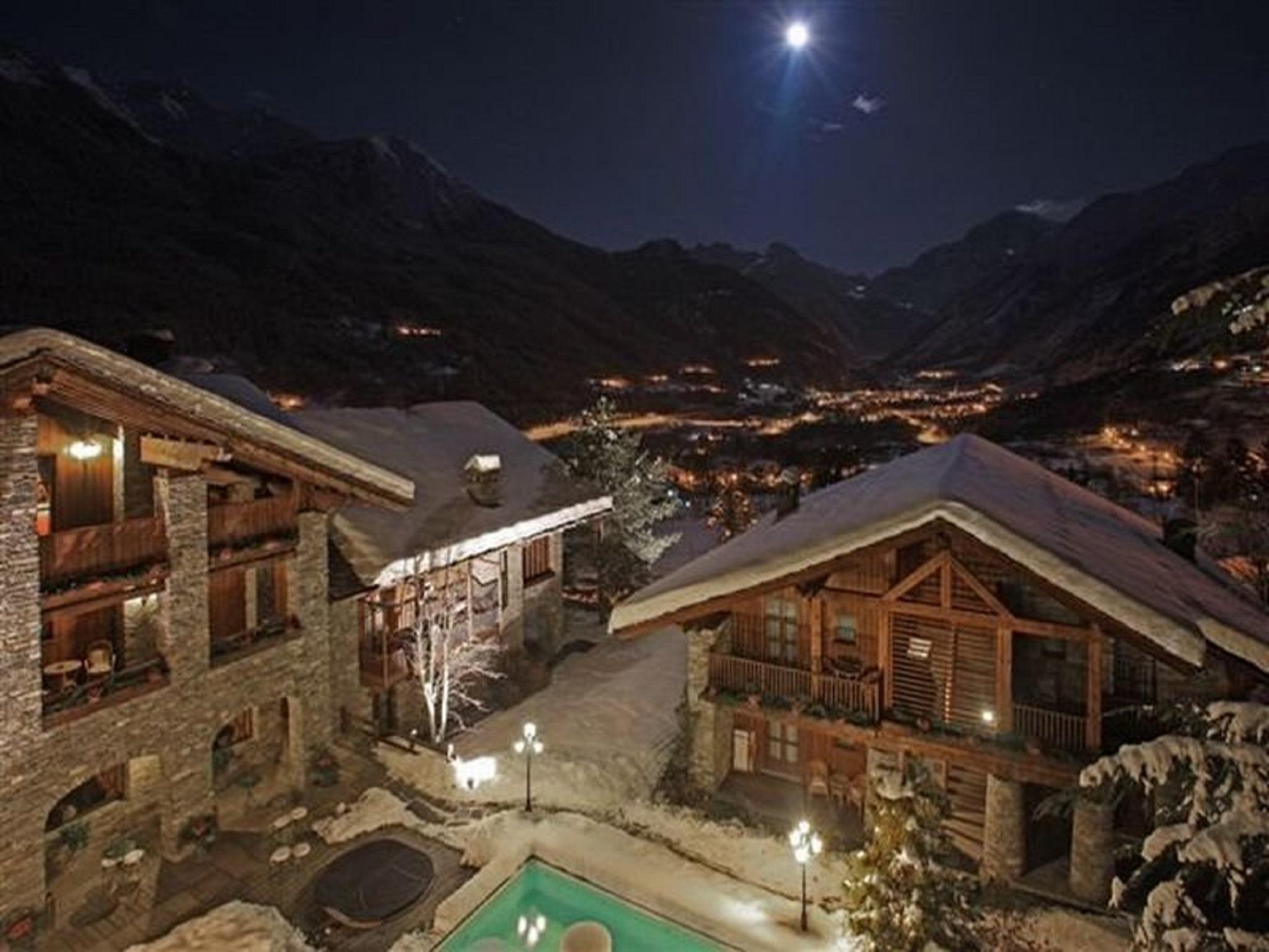 Hotel Village Montana By Les Etincelles Tignes Exterior foto
